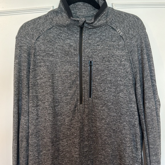 Lululemon Heathered Black 1/2 Zip Pullover Sweatshirt Zippered Pocket Size M - Picture 2 of 11